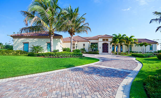 Best Decorative Driveway Pavers  in Grinnell, IA